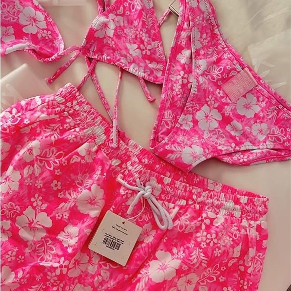 NWT- Kulani Kinis Pink and White Floral Bikini - Picture 3 of 8